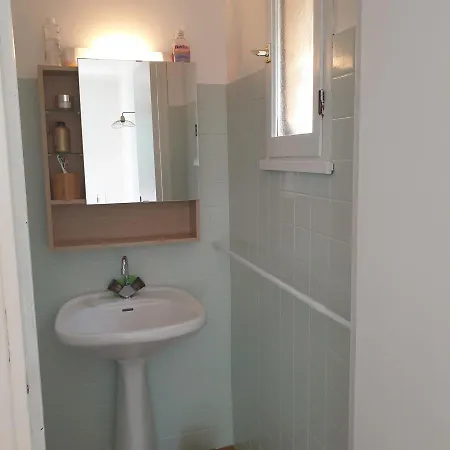 Villa De 140 M Carré Climatisée à 10 Min De La *